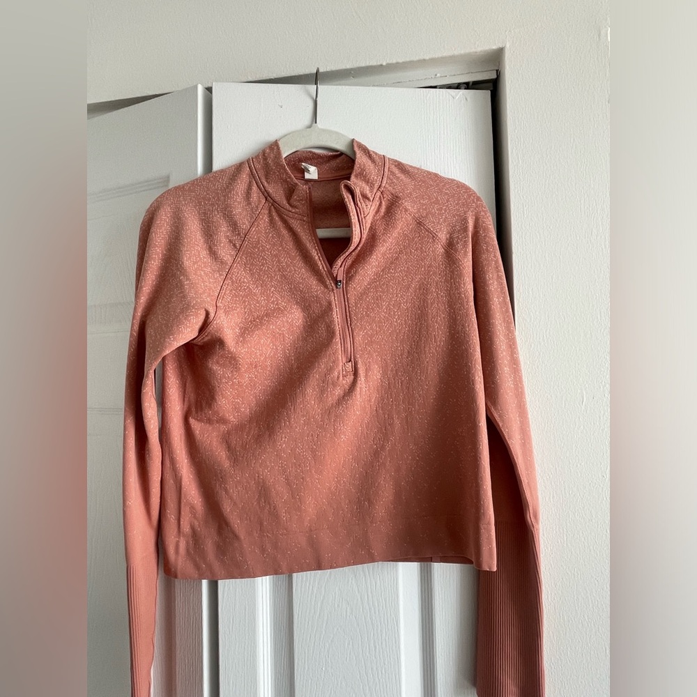Lululemon cropped 1/4 zip up, size 8